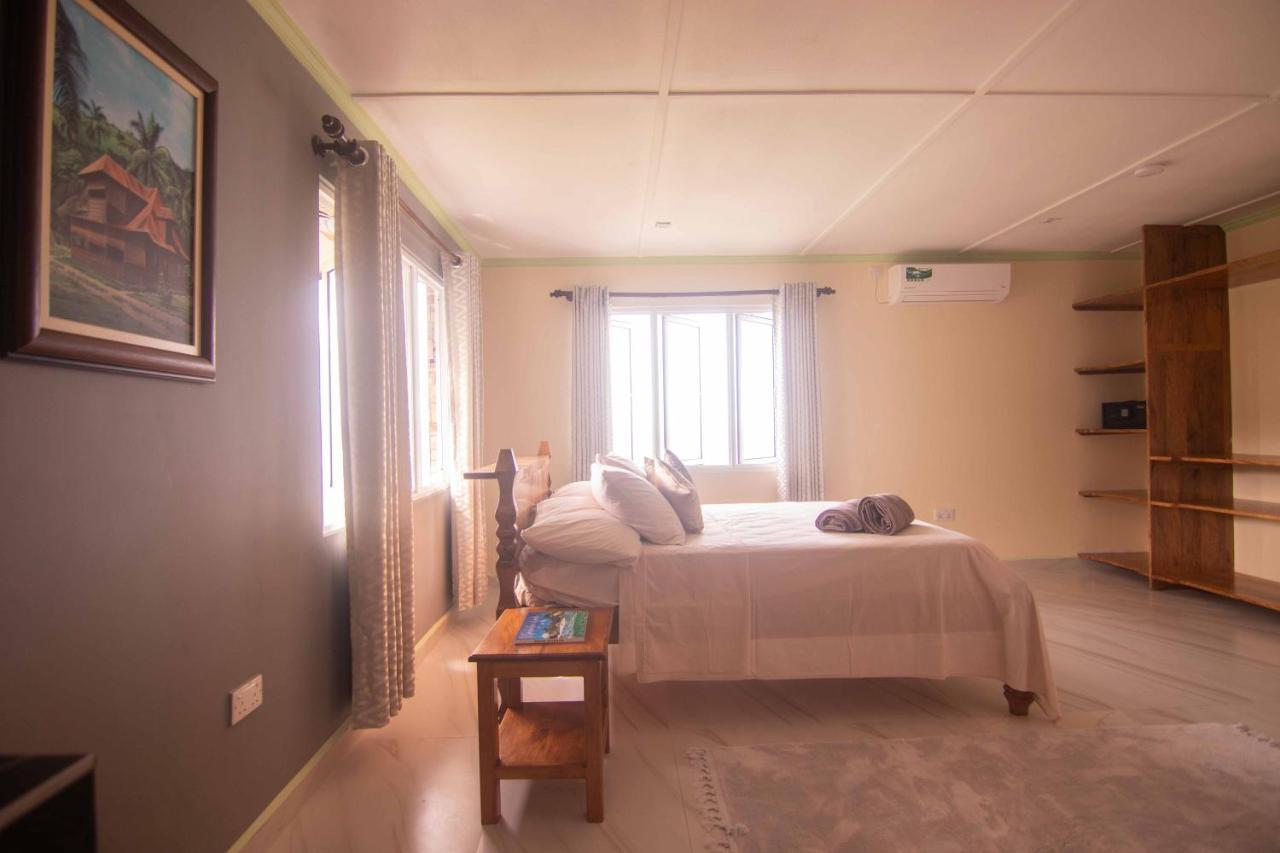 Azamat Self-Catering Apartment Pointe La Rue 외부 사진